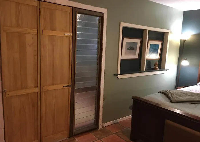 The Hawaii Red House Apartment Private