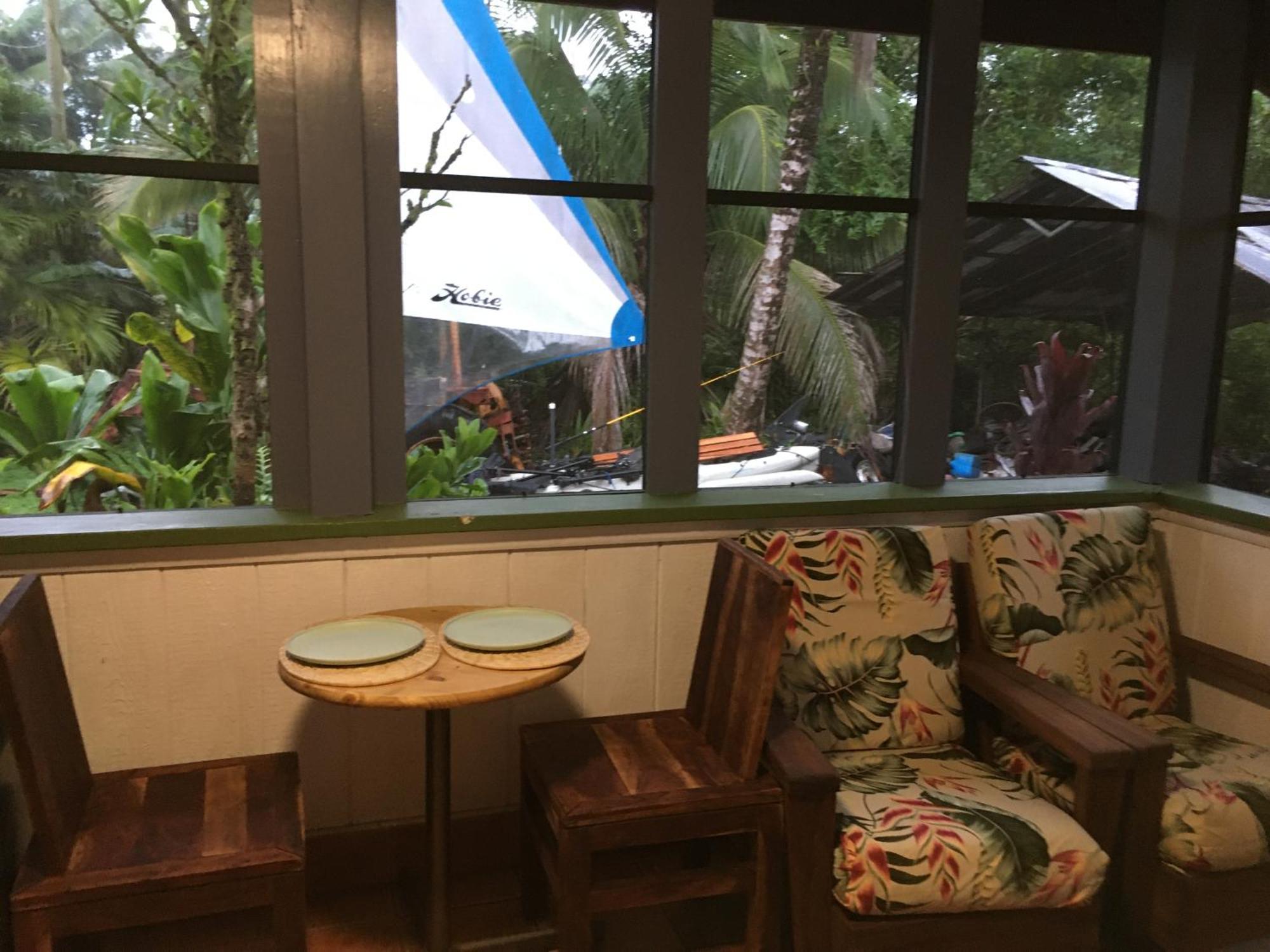 The Hawaii Red House Private * Keaau